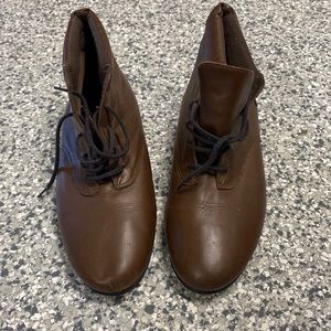 Easy spirit brown ankle boot